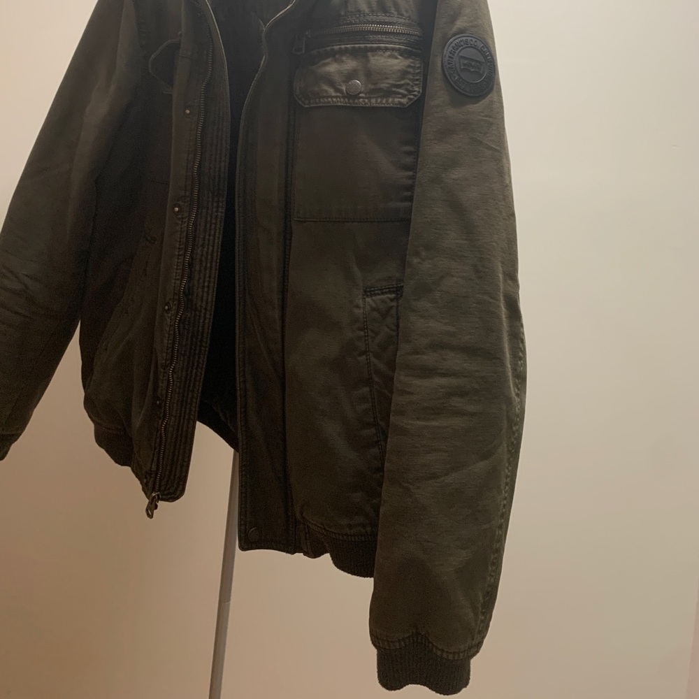 Levi’s Jacket - Picture 3 of 8